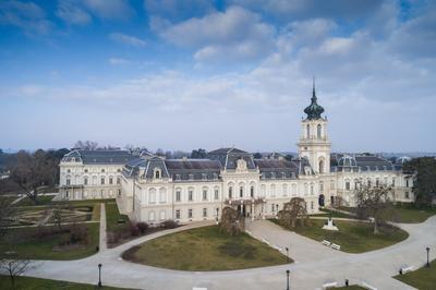 Aerial phooto of Festetics Castle in Keszthely, Hungary.A kastély és környéke madártávlatból. A Festetics-kastély Keszthely kiemelkedő jelentőségű műemléke. Építése még a 18. század közepén kezdődött el, ám csak az 1880-as években, nagyszabású átépítés és bővítés után nyerte el végleges formáját.-stock-photo