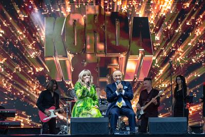 PECS, HUNGARY - JUNE 07: Korda Gyorgy and Balazs Klari sing at the Korda 85 concert . It was a public free concert in Szechenyi square in June 07, 2024 in Pecs, Hungary-stock-photo