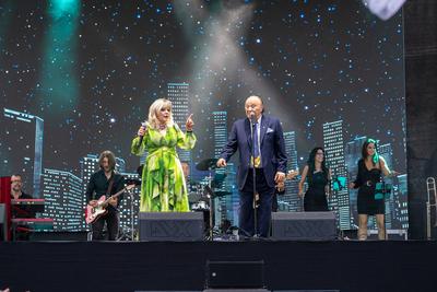 PECS, HUNGARY - JUNE 07: Korda Gyorgy and Balazs Klari sing at the Korda 85 concert . It was a public free concert in Szechenyi square in June 07, 2024 in Pecs, Hungary-stock-photo