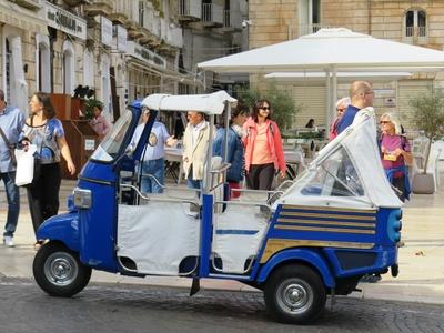 Ostuni turista taxi - Olaszország-stock-photo