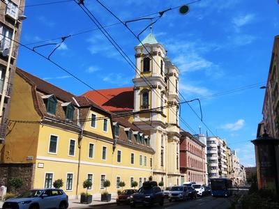 Budapest - Margit körút - Church-stock-photo