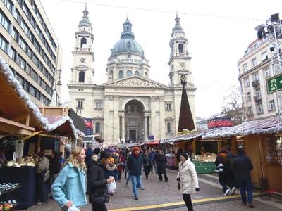 Christmas atmosphere in Szent István Square - Winter fair - Budapest-stock-photo