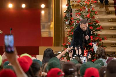 Children”s Christmas in Hungarian Parliament-stock-photo