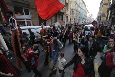 "Megvédjük a Tűzrakteret" - demonstráció-stock-photo