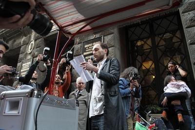 "Megvédjük a Tűzrakteret" - demonstráció-stock-photo