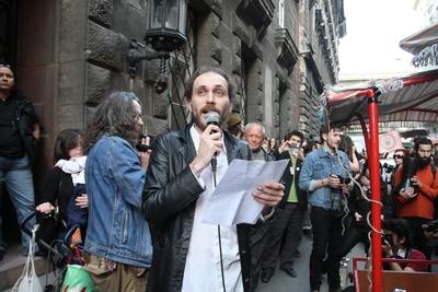 "Megvédjük a Tűzrakteret" - demonstráció-stock-photo