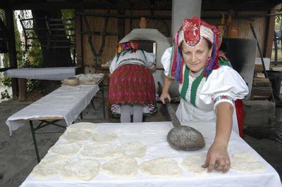 Hollókő-stock-photo